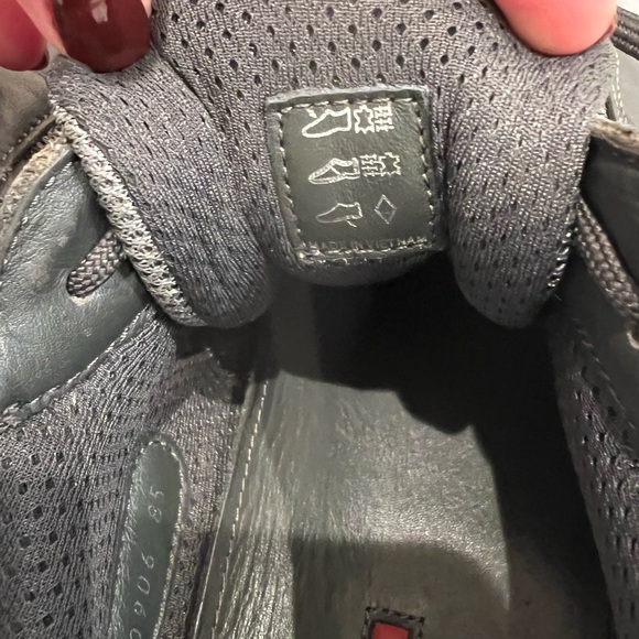 Authentic Prada America’s Cup Gray sneakers size 8.5 - Picture 9 of 11